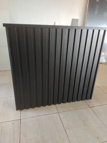 Balcão ripado/caixa/atendimento/recepção 