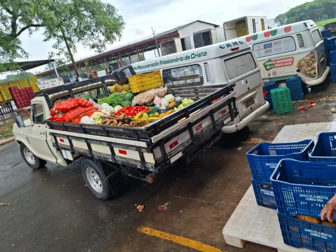 Faço frete,mudança e descarte.
