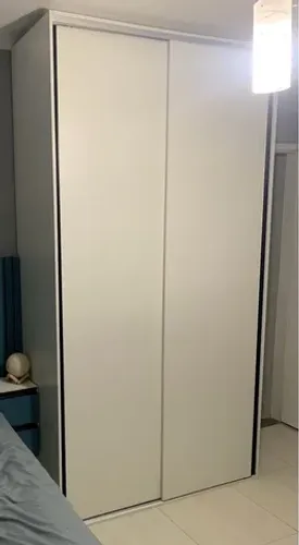 Guarda roupa e cabeceira 