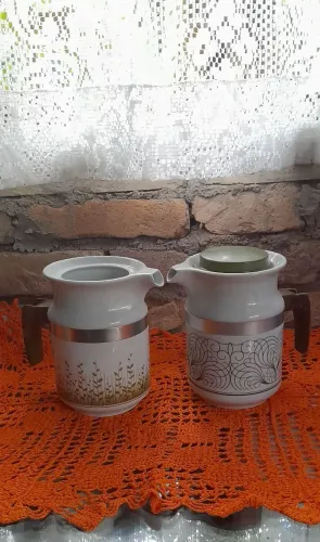 Bule de porcelana antigo