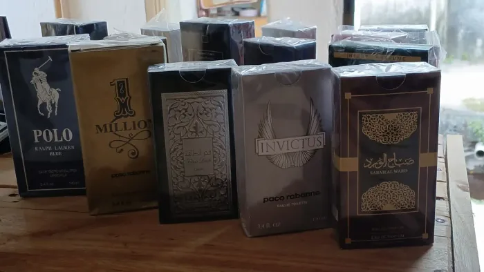 Vende-se perfume.