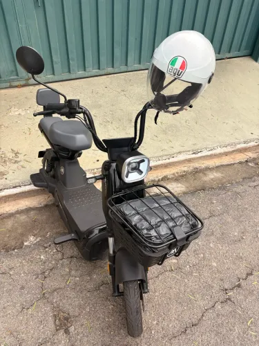 VENDO AIMA K-May Preta - AUTOPROPELIDO