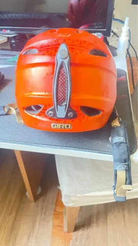 Capacete de ciclismo da Giro