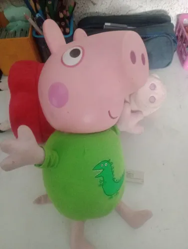 Boneco Peppa Pig e George Pelúcia