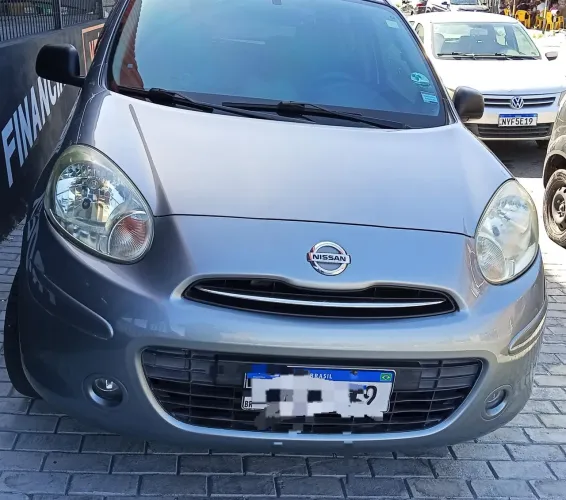 Nissan March 1.0 16V Flex Fuel 5P 2012