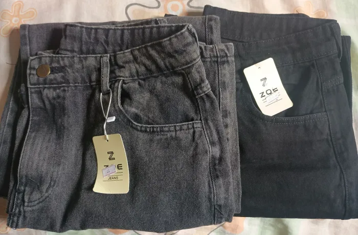 2 Calças tam. 44,Jeans ZOE por 100,00