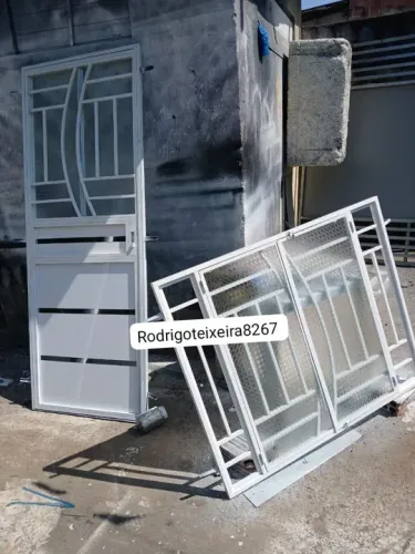 Portas e Janelas de Aço - Novas