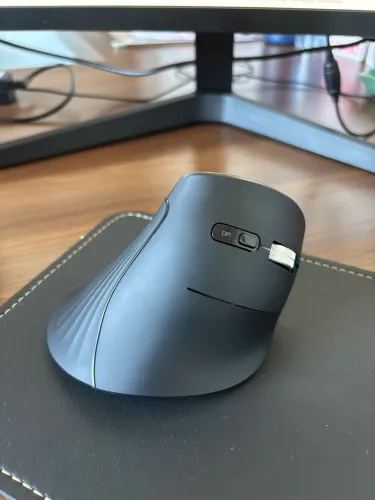 Mouse Vertical UGREEN Ergonômico 4000DPI - Novo