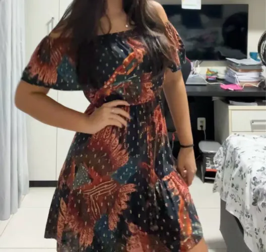 Vestido estampado com mangas