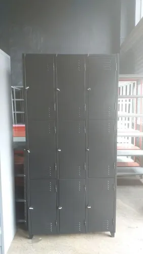 Armário de aço novo