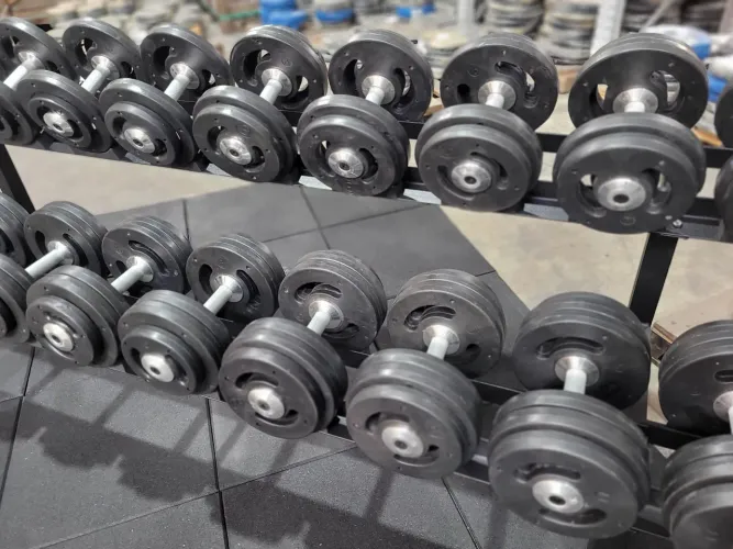 Dumbells, anilhas, barras. Kettlebell e mto mais direto da fábrica