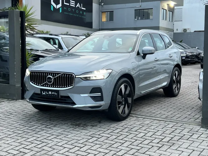 Volvo XC-60 T-8 Ultimate 2.0 AWD (híbrido) 2024
