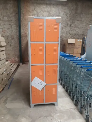 Roupeiro Laranja 8 Portas