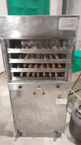 Churrasqueira rotativa elétrica e a gás pr espetinho
