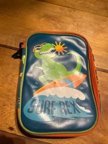 Estojo Puket.