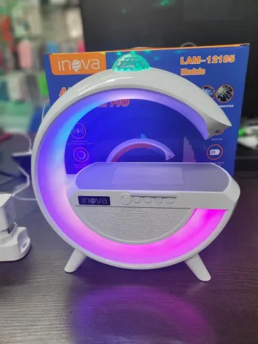 LUMINARIA COM CAIXA DE SOM E CARREGAMENTO POR INDUÇAO