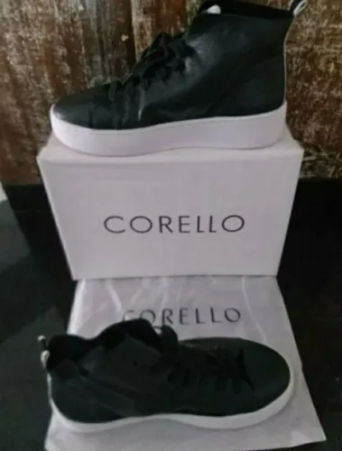 TÊNIS EM COURO LEGÍTIMO, MARCA CORELLO.
