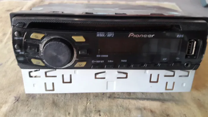 SOM PIONEER DEH 2380UB