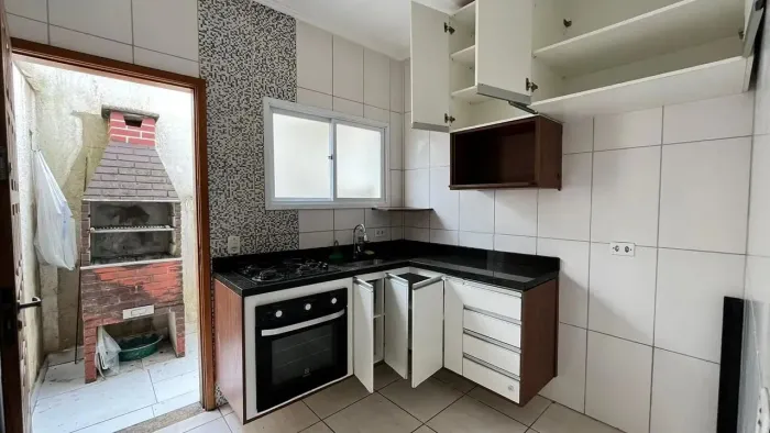 Sobrado com 2 dormitórios para alugar, 63 m² por R$ 1.500,00/mês - Vila Antártica - Praia 