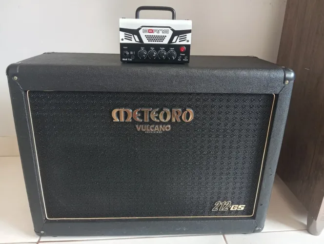 Ampli Meteoro Vulcano 150w + Cabeçote Bourne 30W