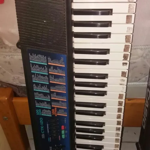 Teclado Casio CTK-120 - 100 Timbres e Ritmos