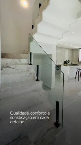 Casa duplex com quatro suites na Mangabeira - Eusébio - 144m²