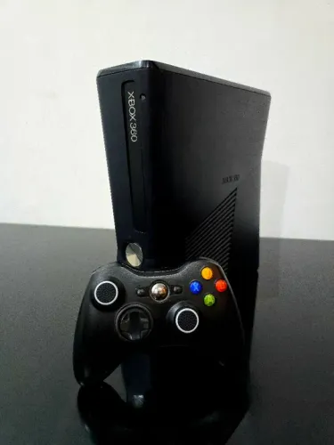 Xbox 360 Slim RGH - Completo com Jogos