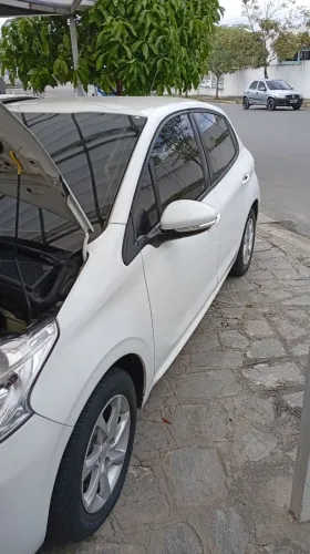 Peugeot 208 Active/active Pack 1.5 Flex 8V 5P 2014