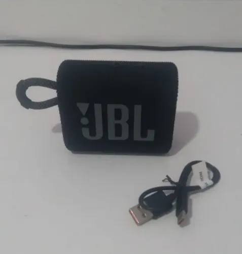 Caixa De Som Portátil JBL Go 3 - preta