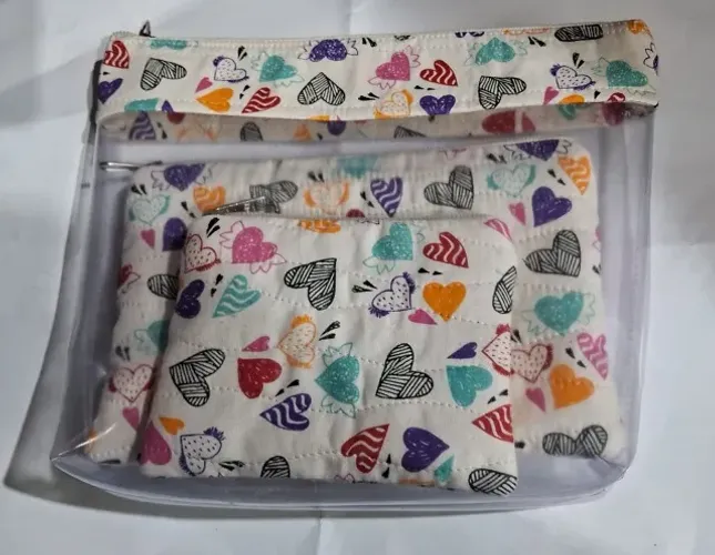 Vendo 05 Kits Necessaires para Viagens Feitos Artesanalmente