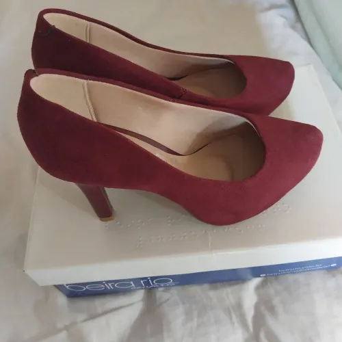 Salto Alto feminino na cor vinho original beira rio