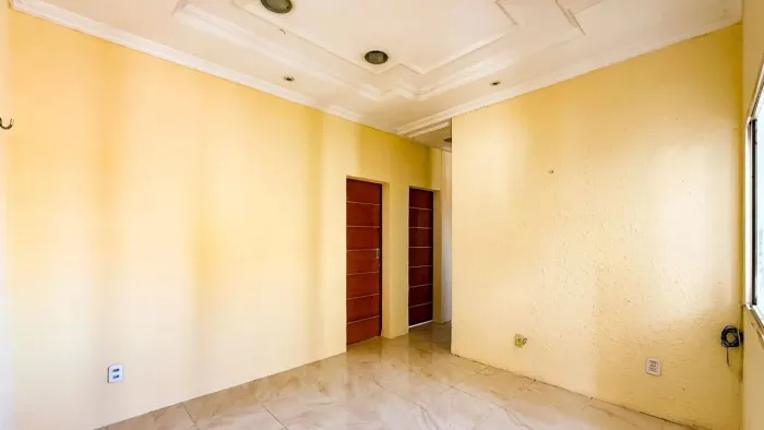 Apartamento de 42,89 m² com 2 quartos, reformado no Bairro Bom Sucesso