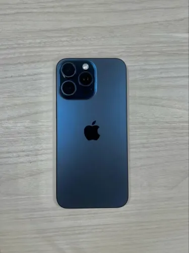 iPhone 15 pro Max, 256Gb, Titânio Azul - saúde da bateria em 86%