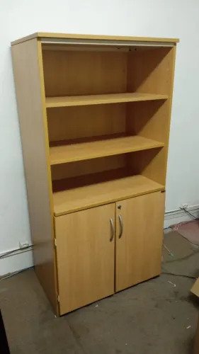Armário de Escritório 80cm c/ Chave - 3 Prateleiras Usado em Bom estado