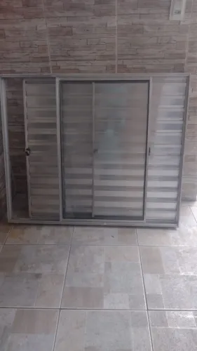 Janela de alumínio