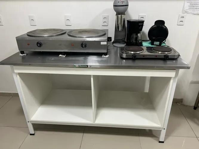 BANCADA INOX IND. 150 X 70 + PORTA COPOS 2 DIVISÓRIAS