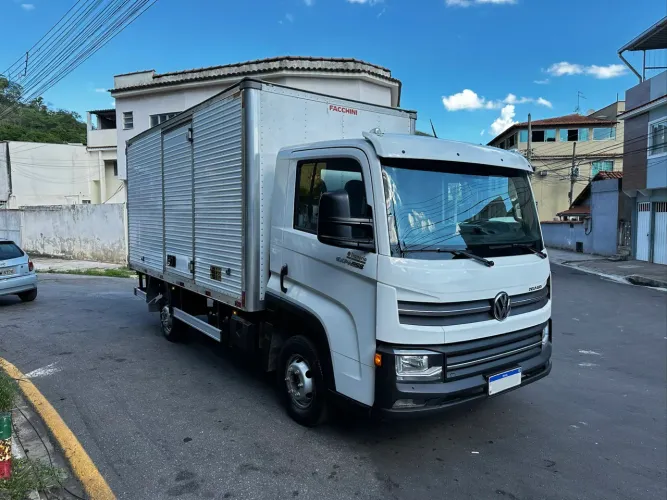 Volkswagen Delivery 2021