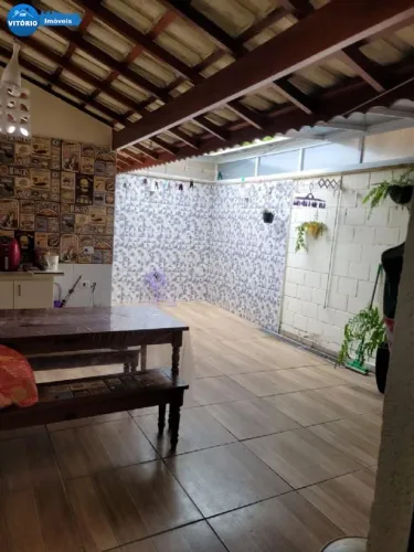 Casa em Condomínio à Venda no Cambará !