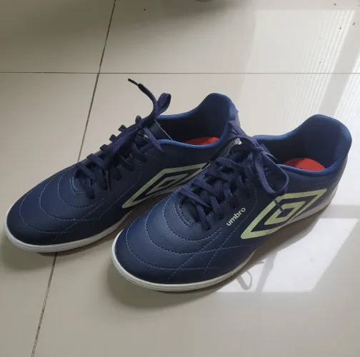 Chuteira Salão Umbro n° 41