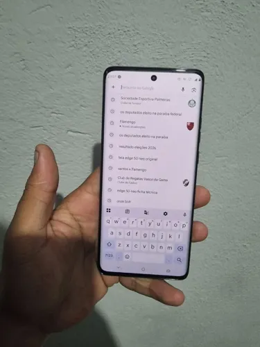 Edge 40 neo