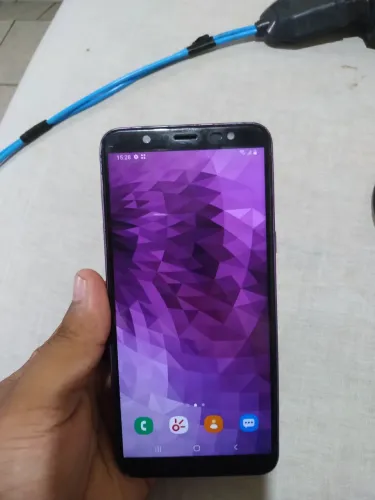 J8 celular