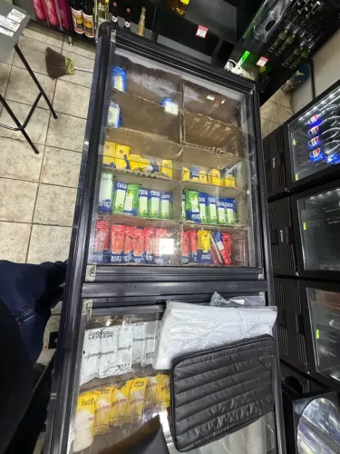Vendo ilha 220 praticamente nova único dono