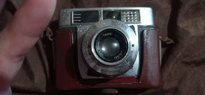 Câmera antiga synbolica 1960 alemã