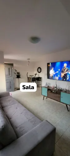 VENDO CASA 4 QUARTOS BEM LOCALIZADA