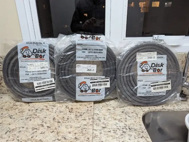 Borracha de Porta Automotiva 4 metros - Com Aba Preta (Celta, Corsa, Gol, Santana)
