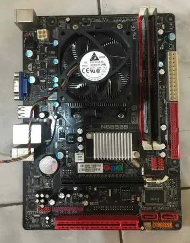 KIT PC BÁSICO COM PLACA MÃE, PROCESSADOR, 2 PENTES DE MEMÓRIA + COLLER DE BRINDE