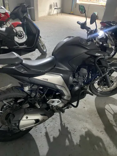 Yamaha FZ25 2023 shalom veículos