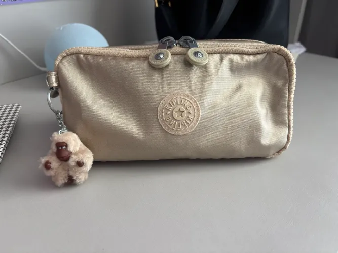 Estojo Kipling dourado 2 divisórias