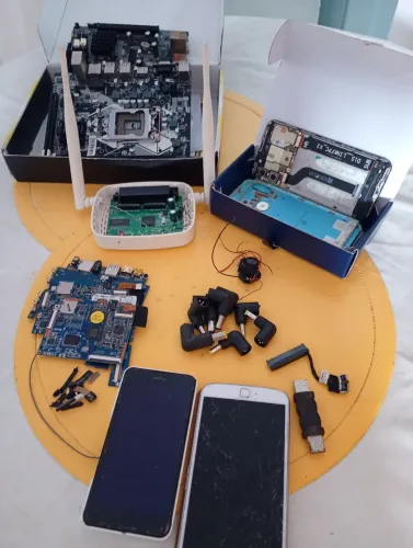Lote eletrônicos celulares tablet roteador placa de pc 