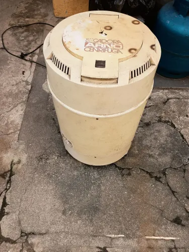 Secadora Arno centrífuga em bom estado !!!